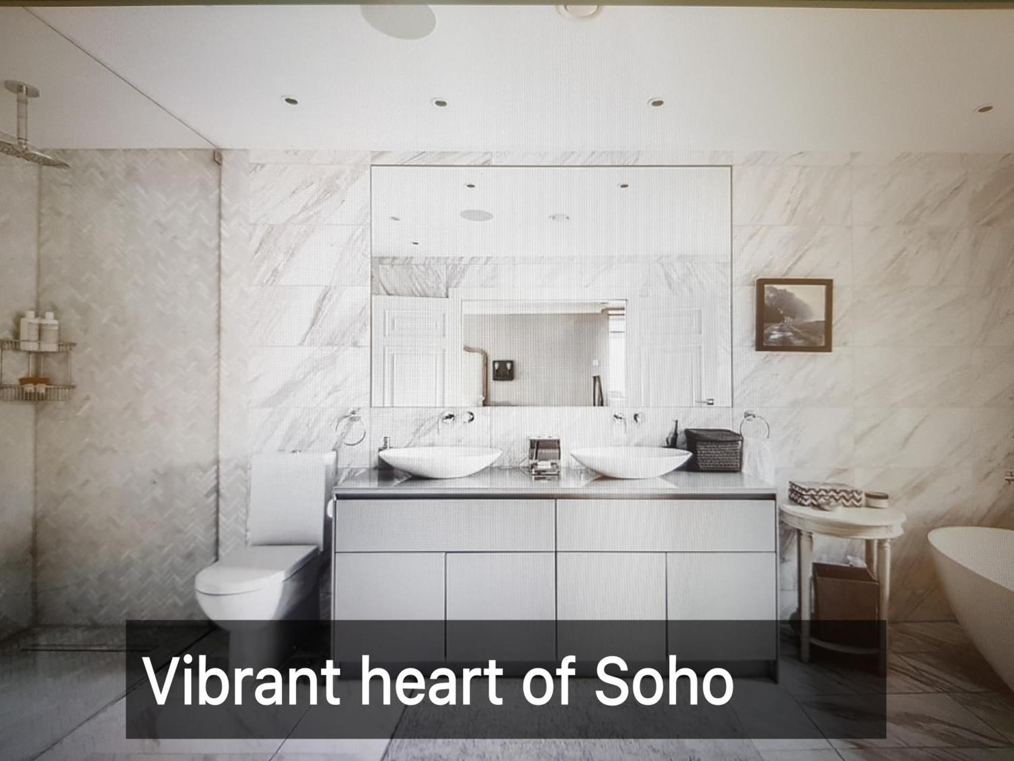 Vibrant Heart Of Soho Londra